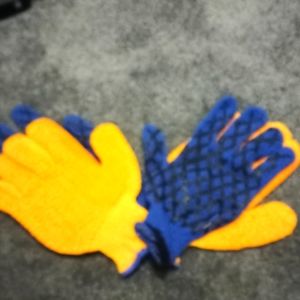 NWOT XL gloves for yard work 2 pair